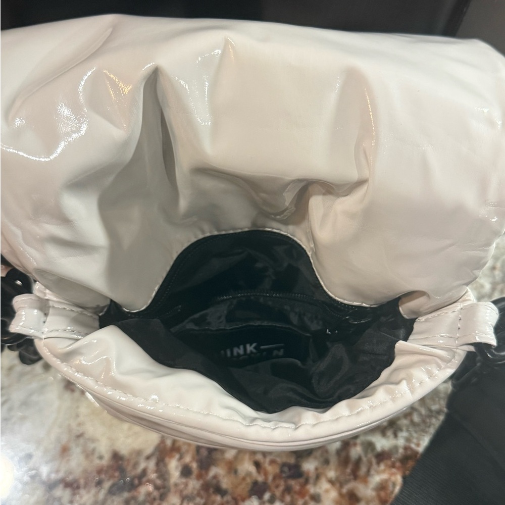 *PRE-OWNED* THINK ROYLN Downtown Crosswalk Glossy Crossbody Bag - Picture 4 of 10